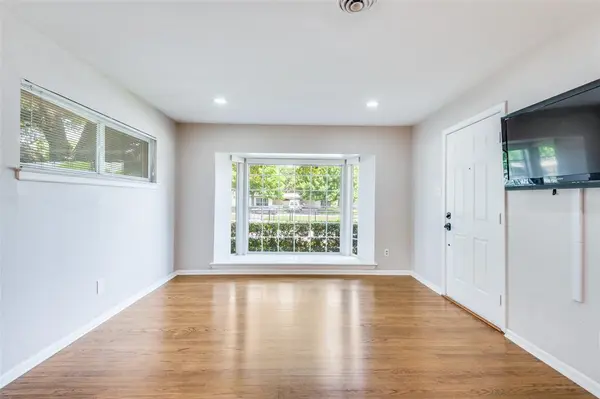 1812 Pilgrim Drive, Irving, TX 75061