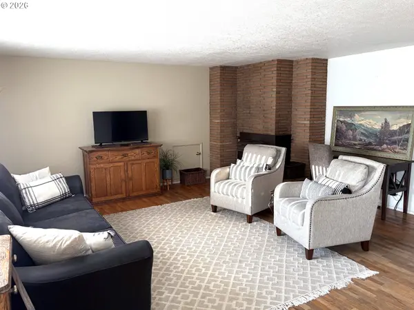 76501 PORTAL DR, Oakridge, OR 97463