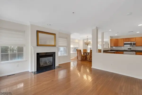 114 Ridge Dr, Pompton Lakes Boro, NJ 07442