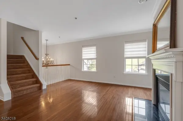 114 Ridge Dr, Pompton Lakes Boro, NJ 07442