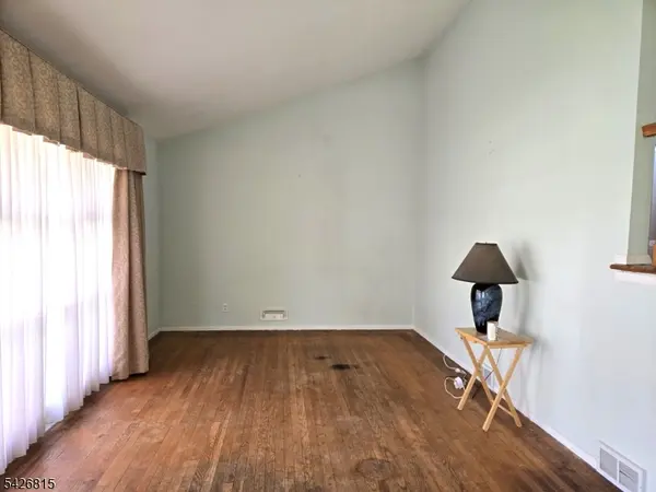 11 White Birch Ave, Pequannock Twp., NJ 07444