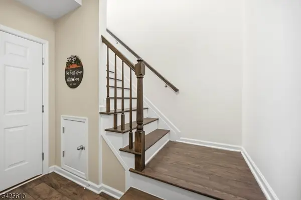 102 Sequoia Dr, Cedar Grove Twp., NJ 07009