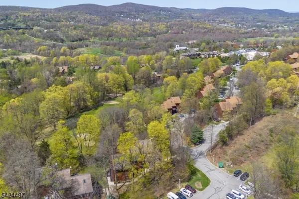 8 Steamboat Dr #2, Vernon Twp., NJ 07462