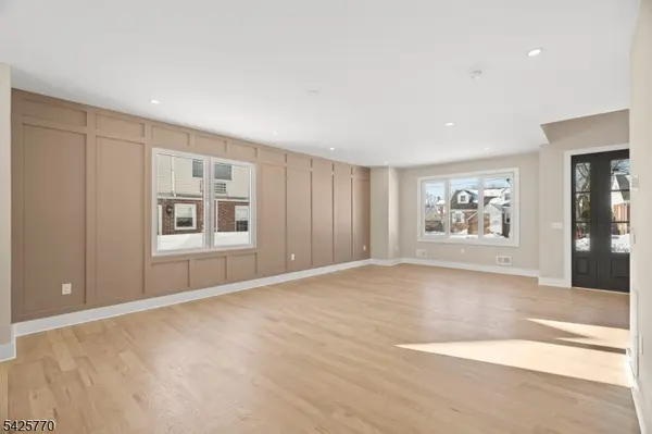 12-41 Western Dr, Fair Lawn Boro, NJ 07410