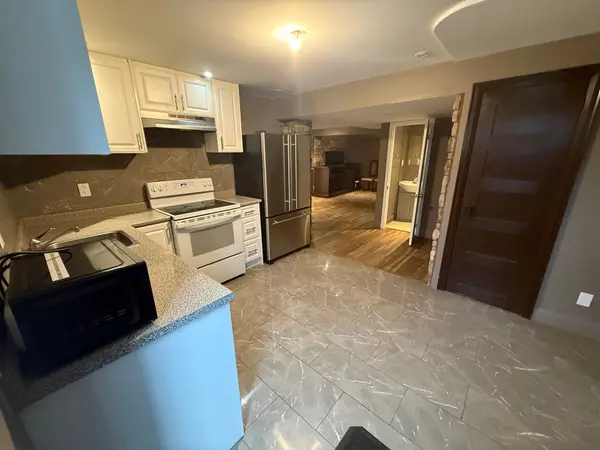 1707 Esterbrook DR, Oshawa, ON L1K 0J3