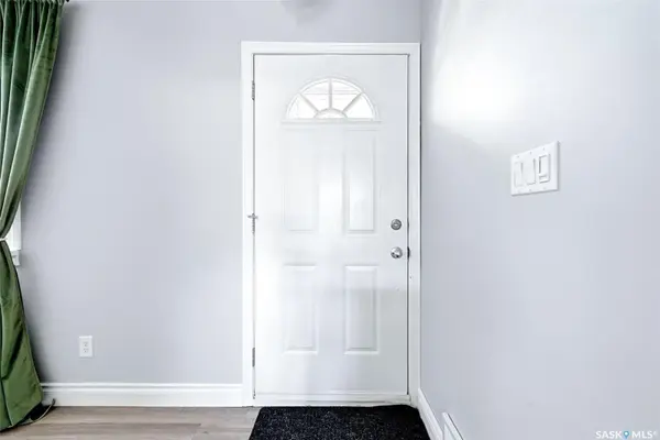 3039 Assiniboine AVENUE, Regina, SK S4S 1E2