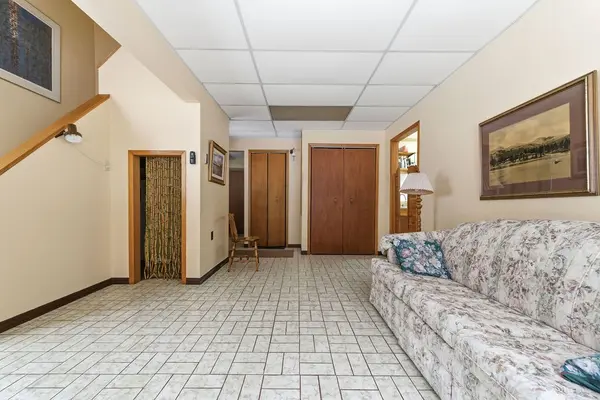 94 Glendale AVE, Deep River, ON K0J 1P0