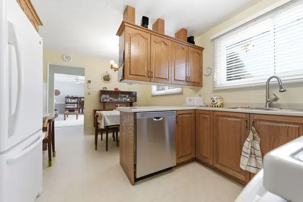 7 Martin ST, Laurentian Hills, ON K0J 1J0