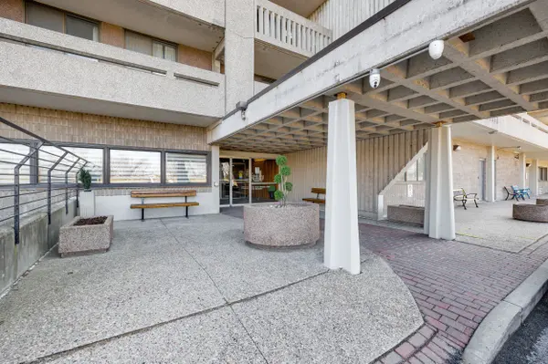 415 Greenview AVE #306, Britannia - Lincoln Heights And Area, ON K2B 8G5