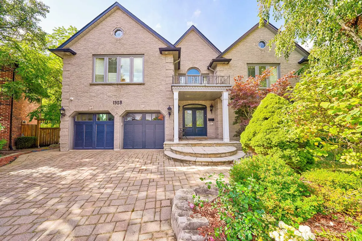 1328 King Henry CT, Oakville, ON L6M 2Y6
