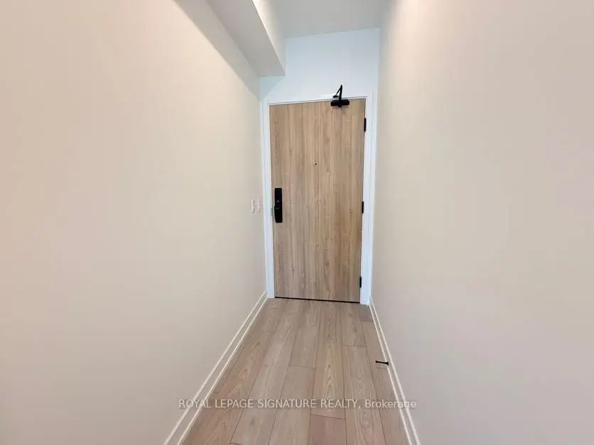 1 Fairview RD #1309, Mississauga, ON L5A 0B4