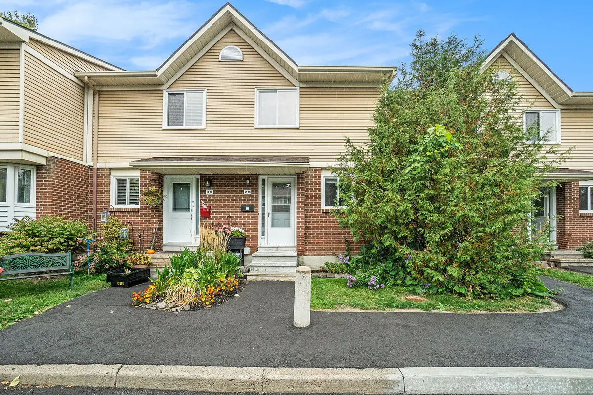 144D Valley Stream DR, South Of Baseline To Knoxdale, ON K2H 9C6