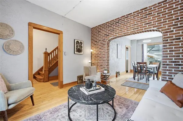 650 Warsaw AVE, Winnipeg, MB R3M 1C6