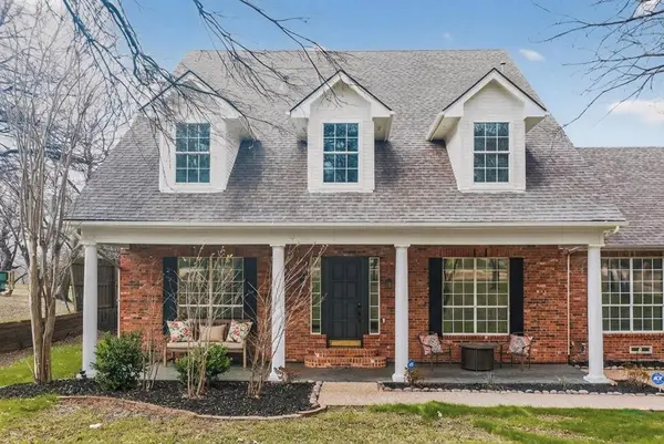 618 Oak Tree Cove, Cedar Hill, TX 75104