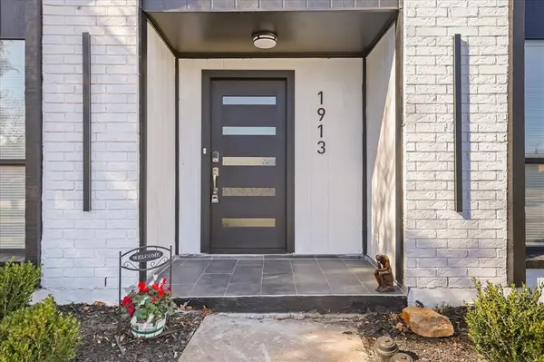 1913 Edna Smith Drive, Garland, TX 75040