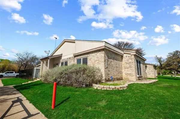 8613 N Normandale Street, Fort Worth, TX 76116