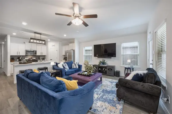 9801 Elk Falls Lane, Aubrey, TX 76227