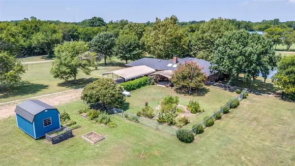 2982 Fm 2194, Farmersville, TX 75442