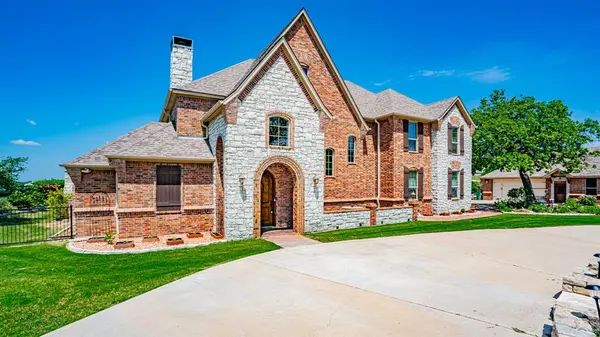 2308 Bentwater Court, Granbury, TX 76049