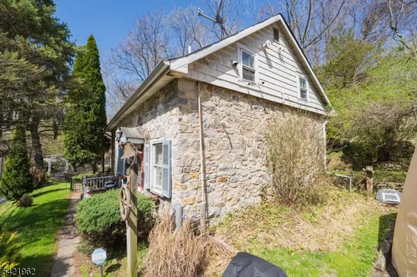 1053 S Main St, Phillipsburg Town, NJ 08865