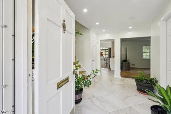 2004 Winding Brook Way, Scotch Plains Twp., NJ 07076