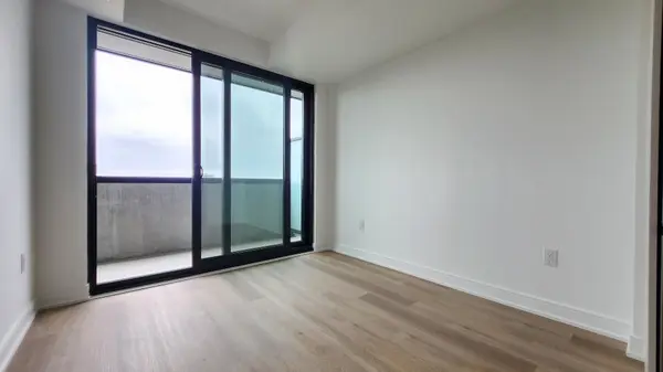 3009 Novar RD #608, Mississauga, ON L5B 0P9