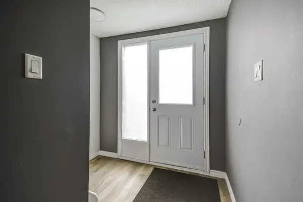 135 Chalmers ST S #18, Cambridge, ON N1R 6M2