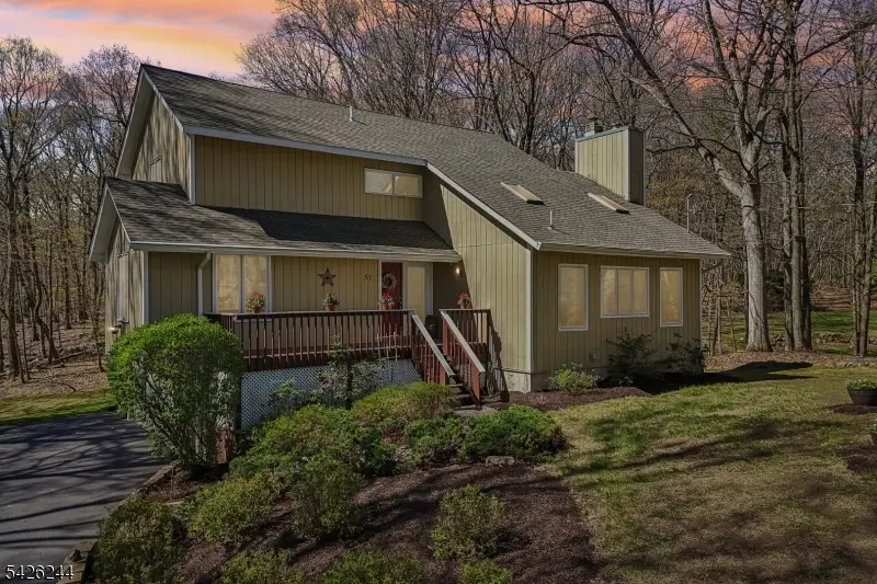 53 Lee Hill Rd, Byram Twp., NJ 07821