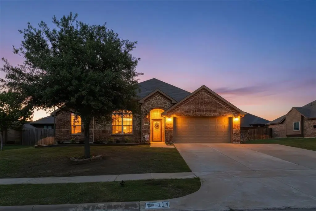 114 Hillcrest Way, Crandall, TX 75114
