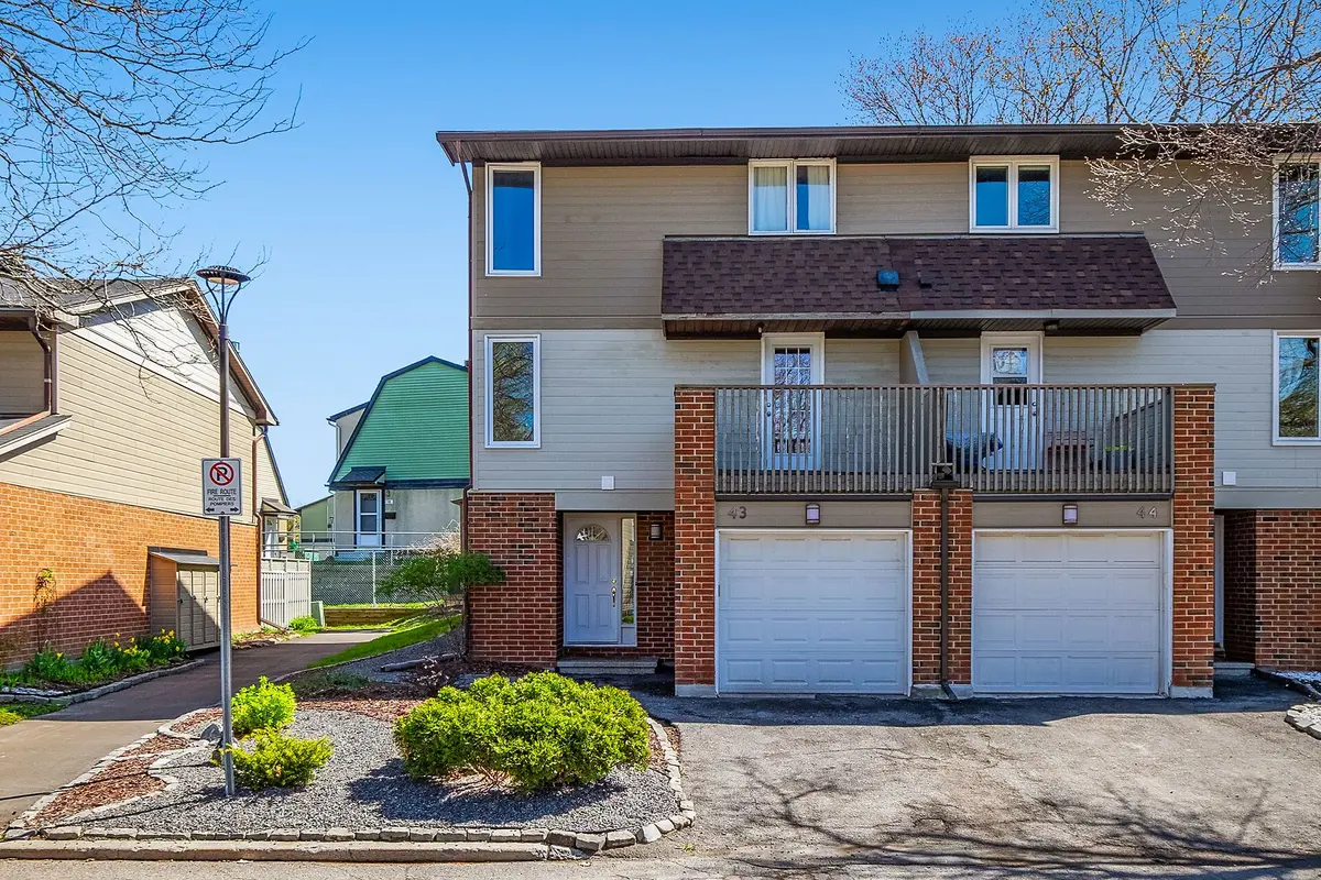 3205 Uplands DR NE #43, Hunt Club - Windsor Park Village And Area, ON K1V 9T3