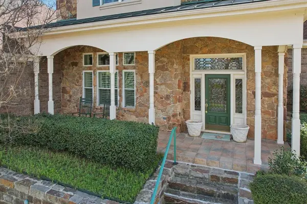 2101 Vista Ridge Court, Arlington, TX 76013