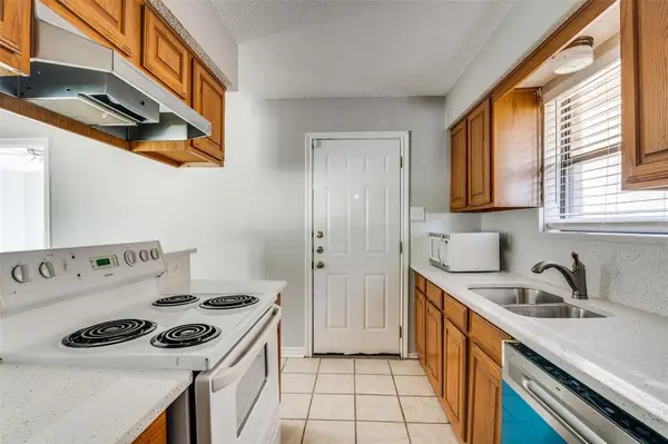 2400 Guerrero Drive, Carrollton, TX 75006