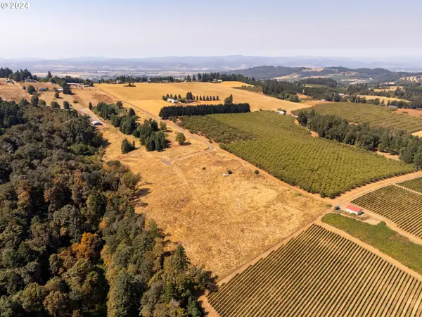 53 Franquette, Amity, OR 97101