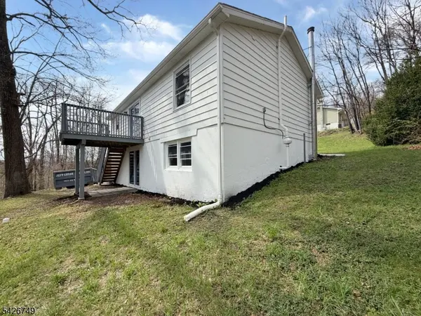 9 Fern Ct, Wantage Twp., NJ 07461