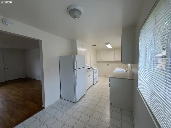 210 SUNNYSIDE DR, Eugene, OR 97404