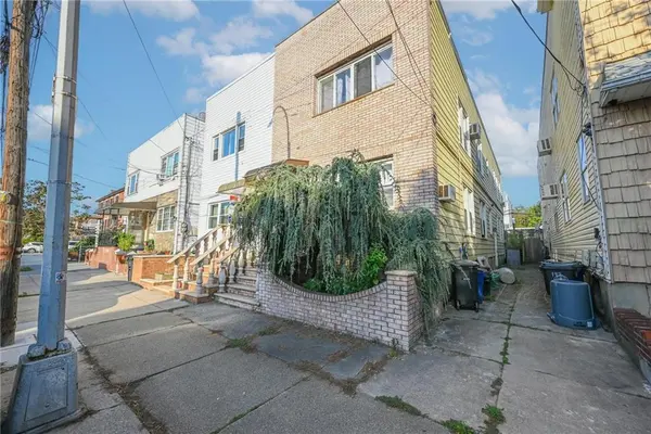 194 Bay 7th ST, Brooklyn, NY 11228