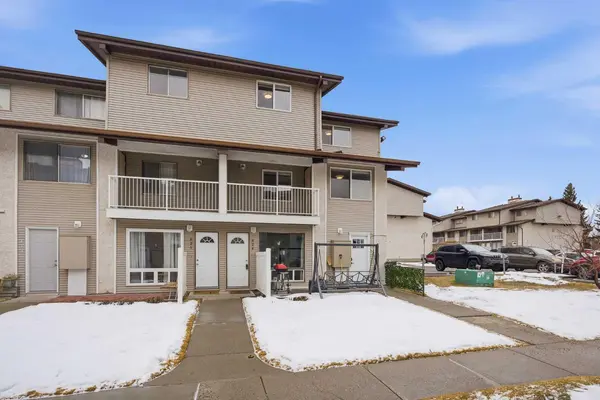 200 Brookpark DR SW #424, Calgary, AB T2W3E5