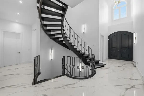 217 Churchill AVE #Ember Suite, Toronto C07, ON M2R 1E2