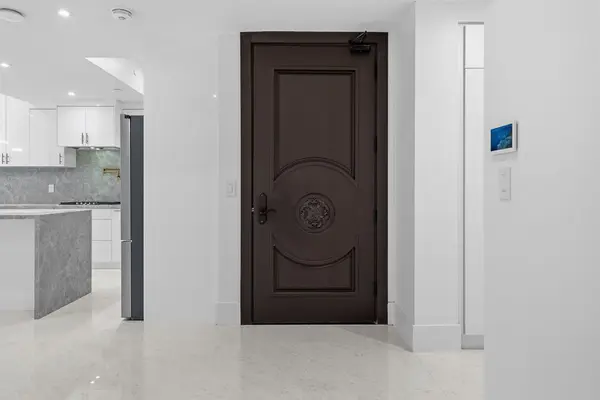 217 Churchill AVE #Ember Suite, Toronto C07, ON M2R 1E2