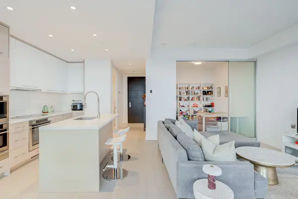 488 University AVE #5308, Toronto C01, ON M5G 0C1