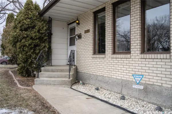 802 7th STREET E, Saskatoon, SK S7H 0Y4