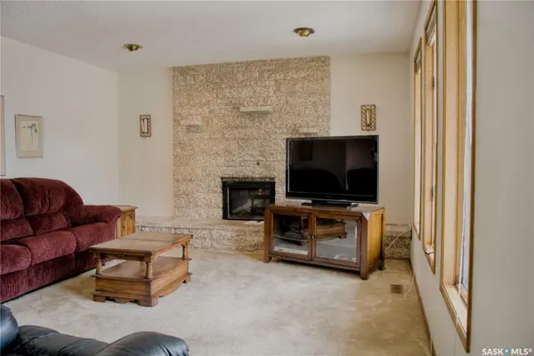 802 7th STREET E, Saskatoon, SK S7H 0Y4