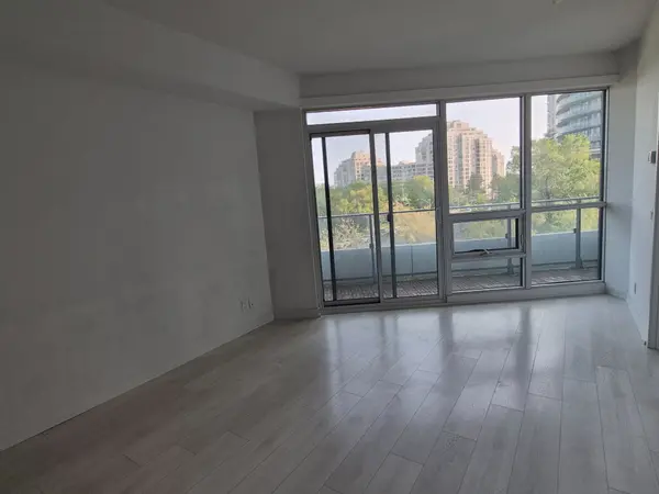 2212 Lake Shore BLVD W #516, Toronto W06, ON M8V 0C2