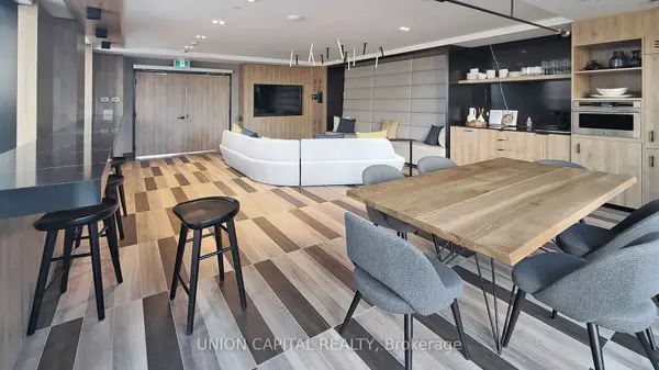 345 Wheat Boom DR ##102, Oakville, ON L6H 7X4