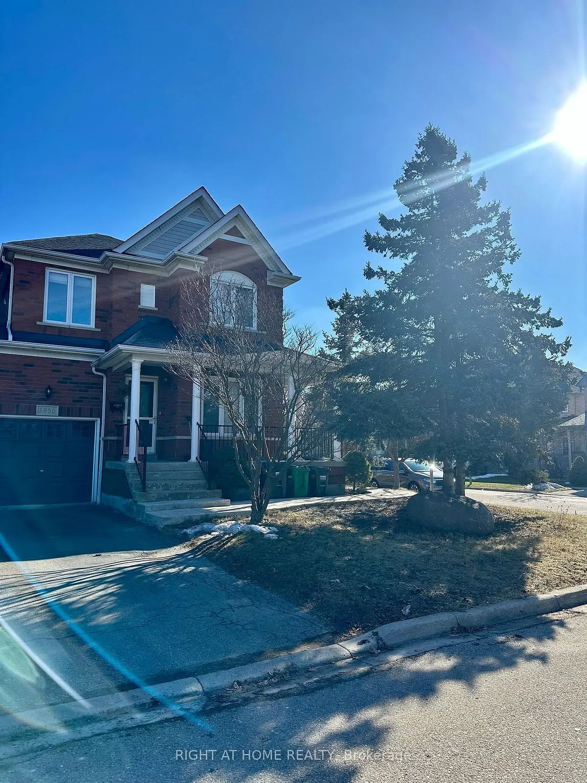 5950 Shelford TER, Mississauga, ON L5M 6K3