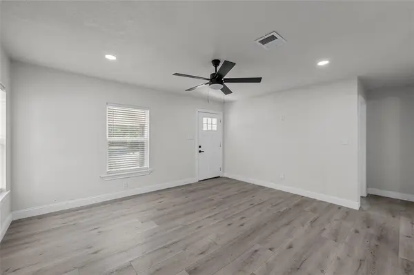 3530 Bluebird Street, Bellmead, TX 76705