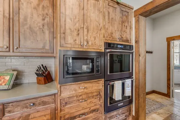 7831 Clark Court, Red Oak, TX 75154