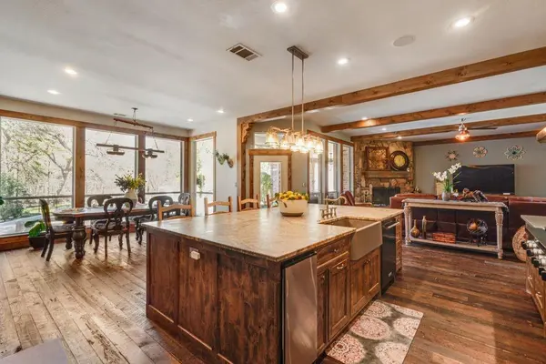 7831 Clark Court, Red Oak, TX 75154