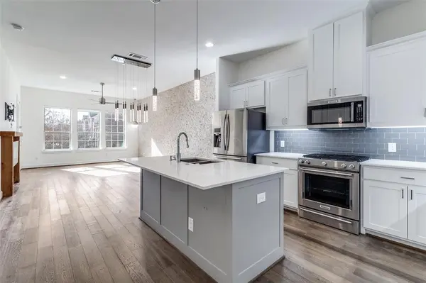 5015 Meridian Lane #1102, Addison, TX 75001