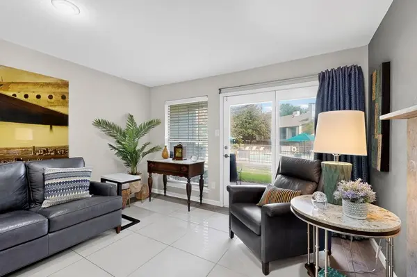 2535 Wedglea Drive #114, Dallas, TX 75211